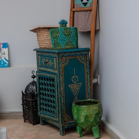 Riad Laly Tourisme Eclaire Le Bijou De La Medina مراكش المظهر الخارجي الصورة