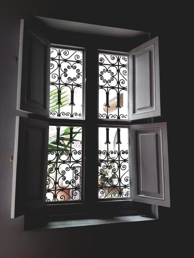 Riad Laly Tourisme Eclaire Le Bijou De La Medina مراكش المظهر الخارجي الصورة